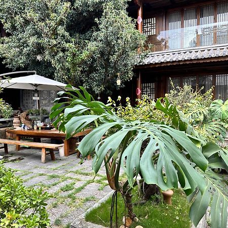 Qingxin Courtyard Art Guesthouse Dali  Bagian luar foto