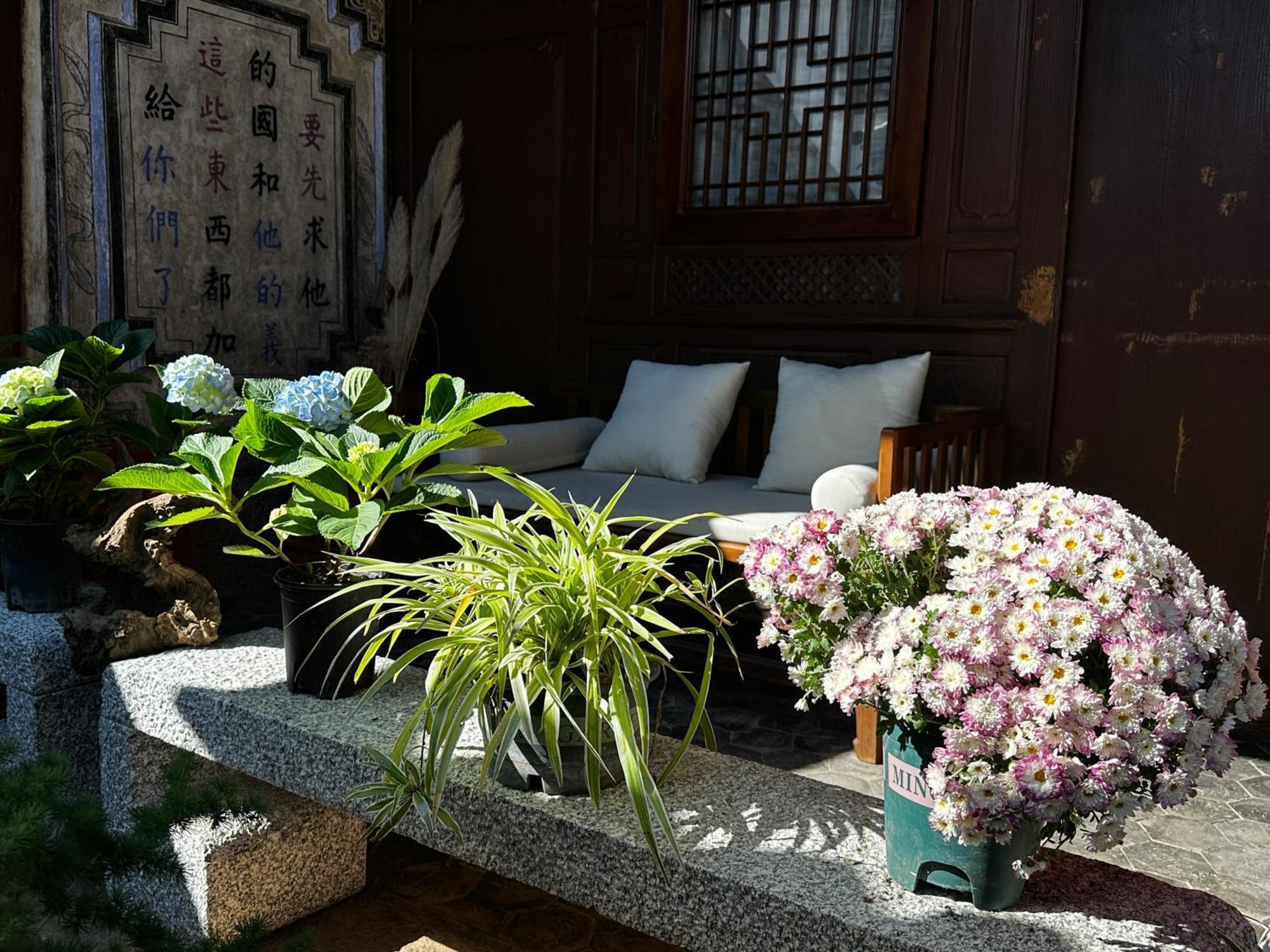 Qingxin Courtyard Art Guesthouse Dali  Bagian luar foto